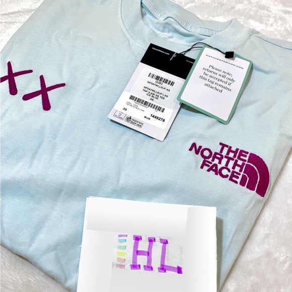 The North Face x KAWS T-Shirt - Picture 2 of 2